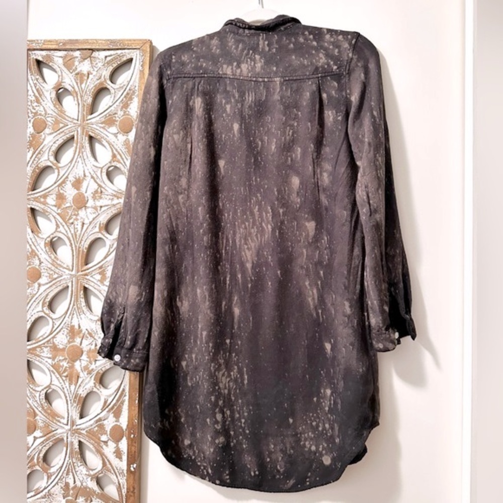 Cloth and Stone Olive Splattered Shirt Dress - Picture 12 of 13